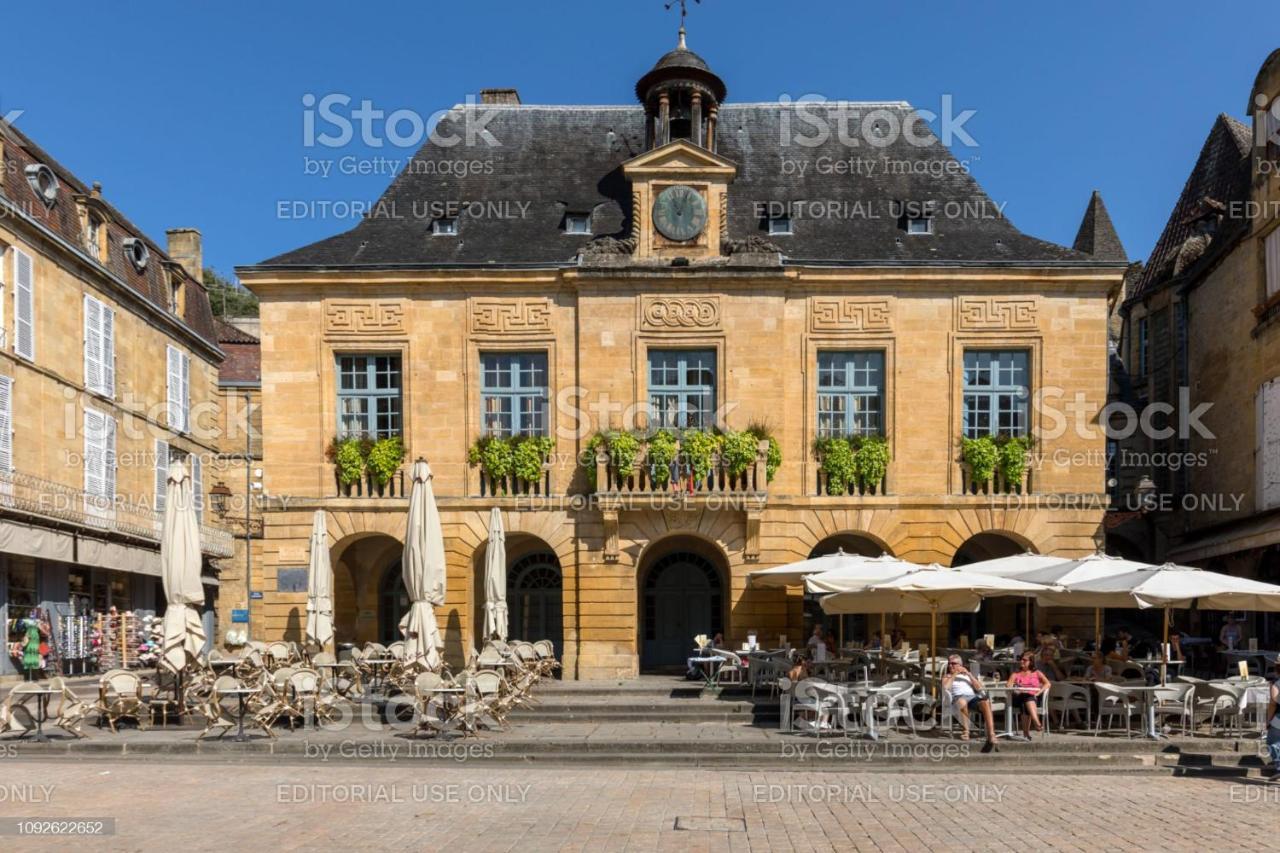 Apartment Fontaine De L'Amour Сарла-ла-Канеда Екстер'єр фото